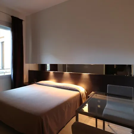 Mua Boutique Bologna 2*
