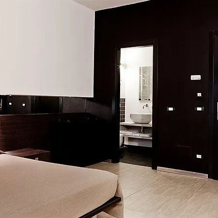 Bed & Breakfast Mua Boutique Bologna 2*
