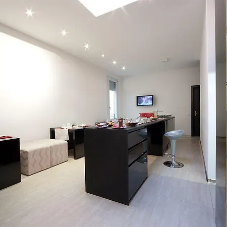Mua Boutique 2*