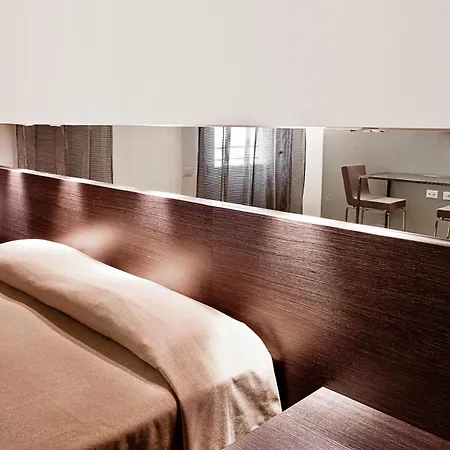 Mua Boutique بولونيا